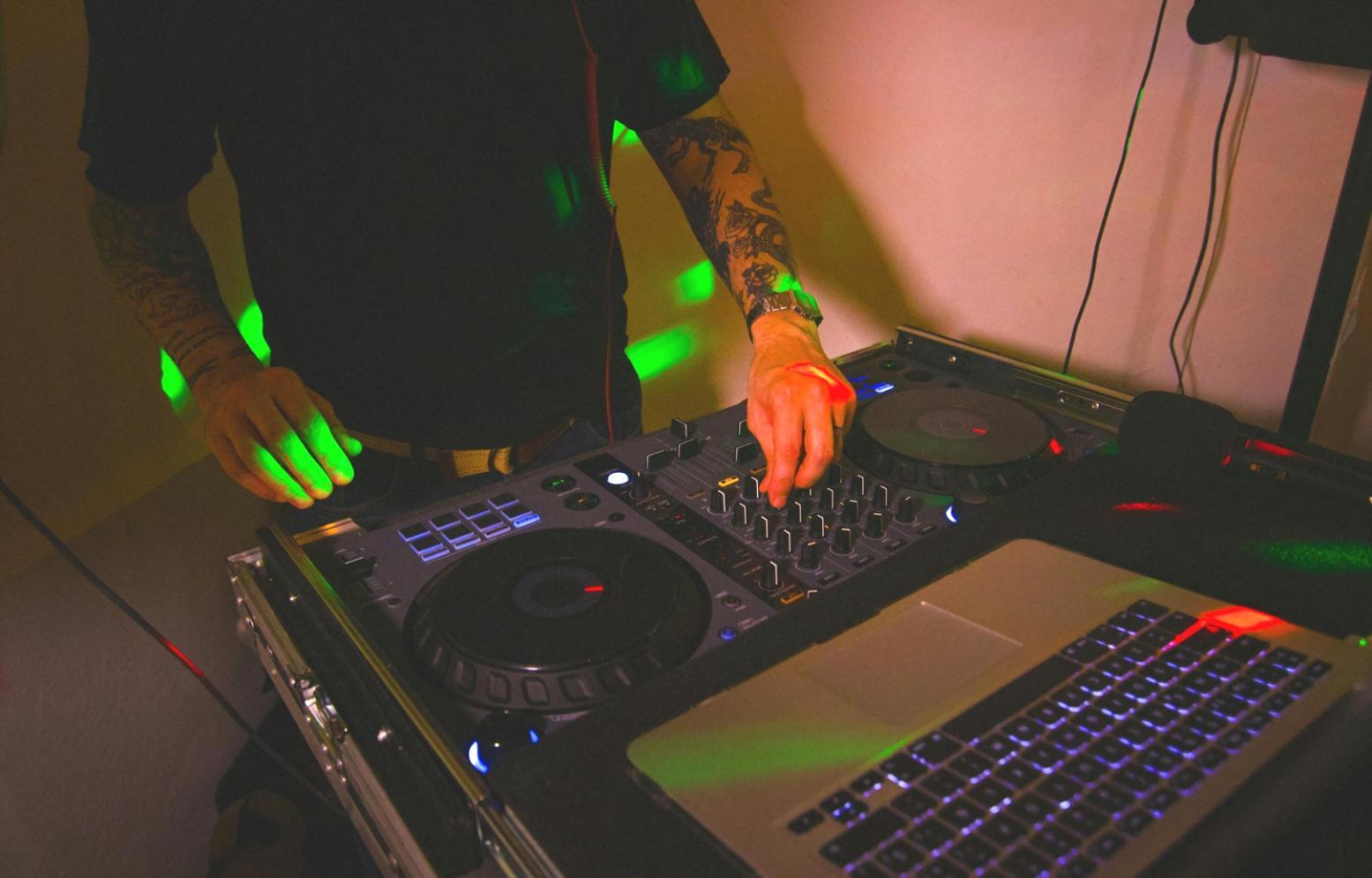 Налаштування мікшерного пульта перед концертом