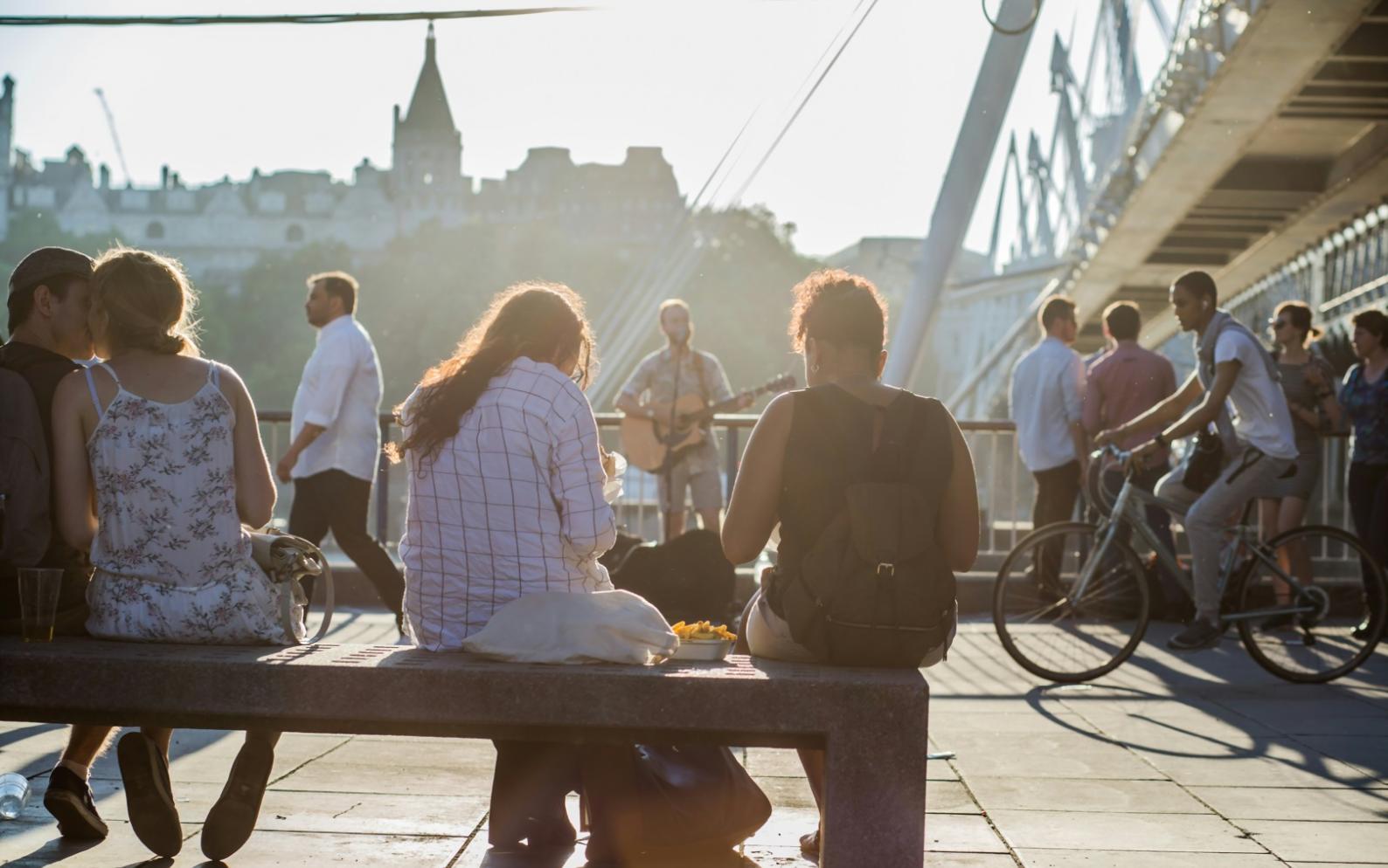 Професійне звукове обладнання під час практичного заняття